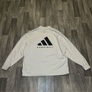 SIZE LARGE ADIDAS SWEATSHIRT WHITE GRAPHIC OVERSIZED BUGGY CREWNECK